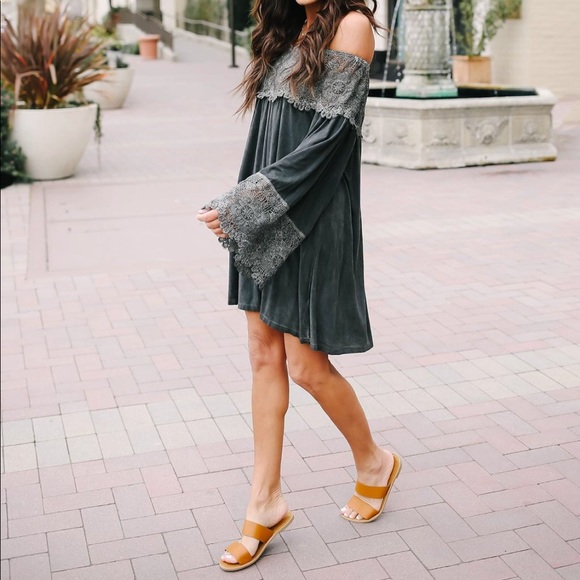 ⚡️RESTOCK ⚡️5⭐️ CAMEL SLIP ON FLAT- Shoe - Picture 2 of 4